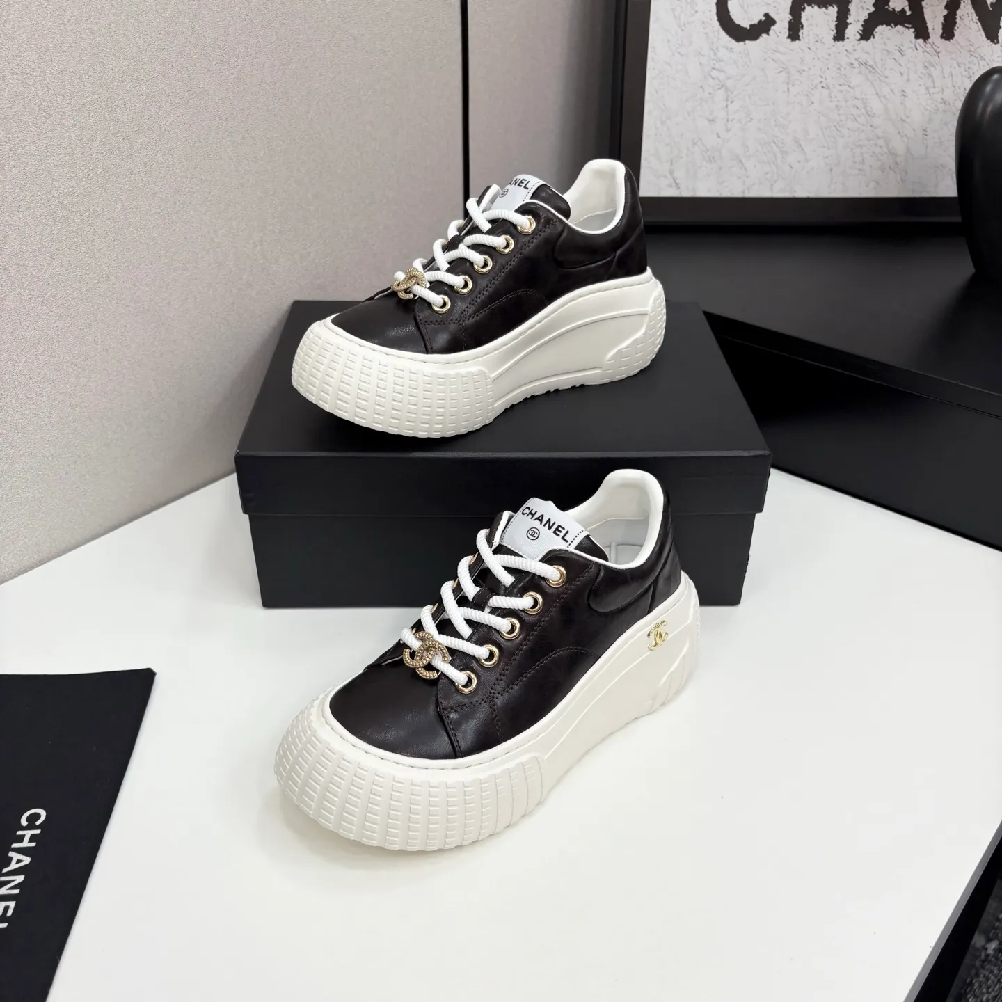 👟👟Ex-factory price 660👟👟 Chanel bread shoes ~ original calfskin panda shoes Chanel 25C latest hot style panda black and white sports shoes casual sneakers Xiaoxiang hot item classic black and white panda color coco girls must pay Fabric: original custom mixed sheepskin lining: original imported breathable mesh lining outsole: Original molded rubber + TPU combination Size: Women's 35-41